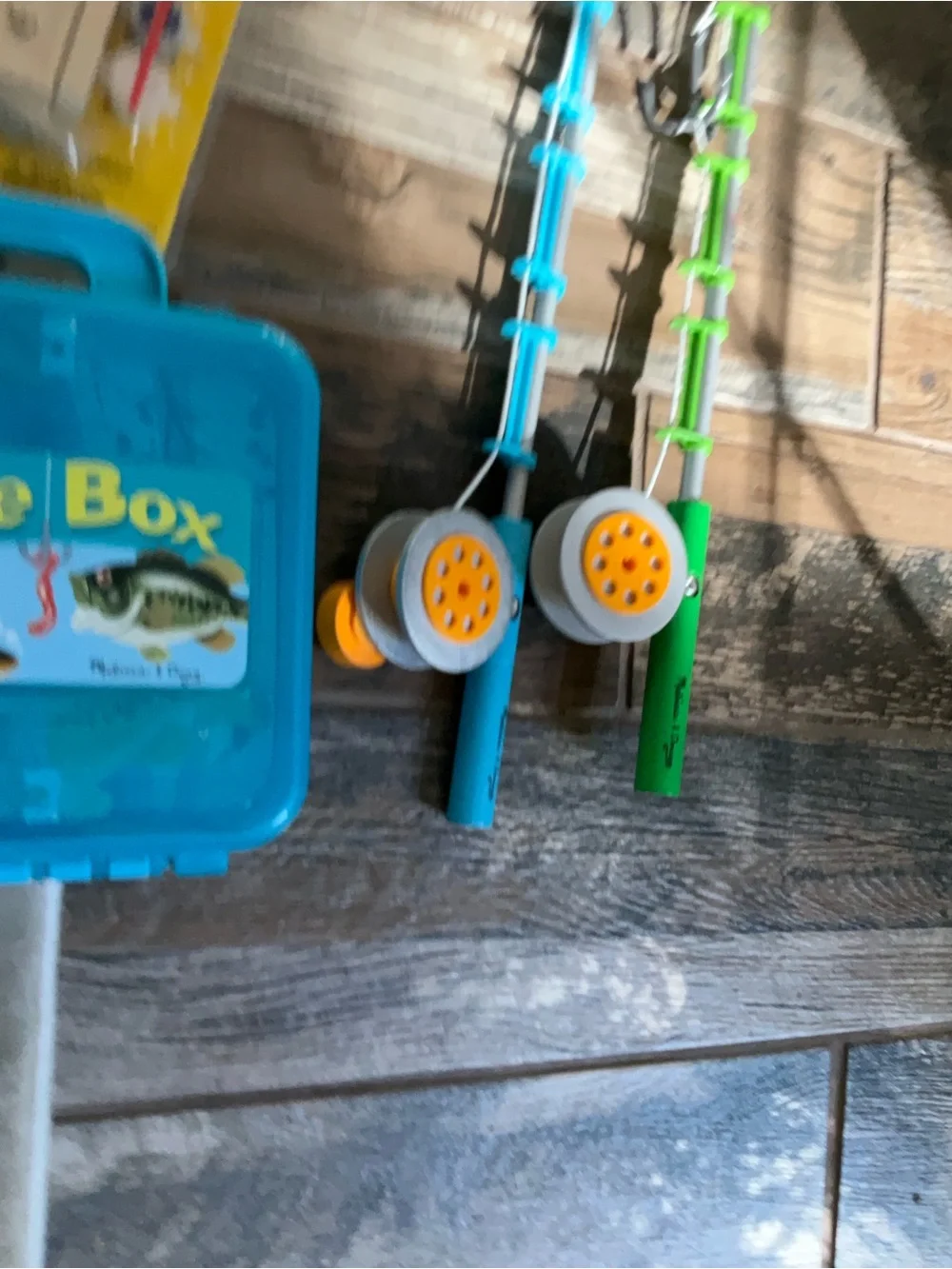 Melissa & Doug Bright Turquoise Kids Fishing Tackle Playset